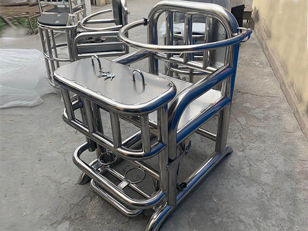 審訊椅訊問椅為什么會受到審訊部門的青睞？